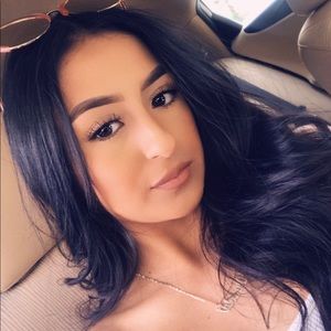 Meet your Posher, Daniela